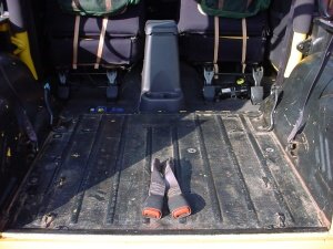  » TwinSeats' split folding rear TJ seats